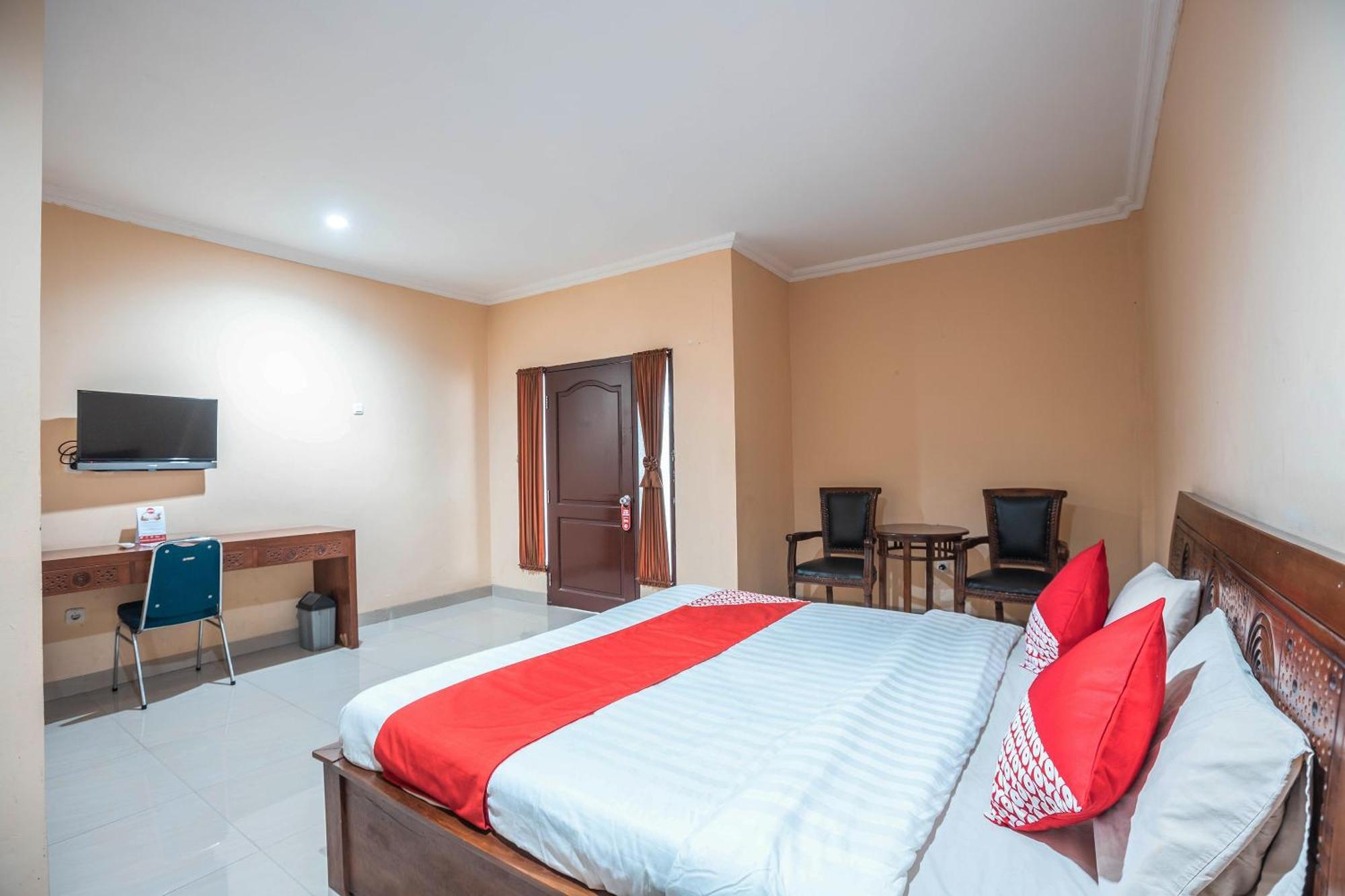 Super Oyo 686 Bunga Karang Hotel Bekasi Exterior foto